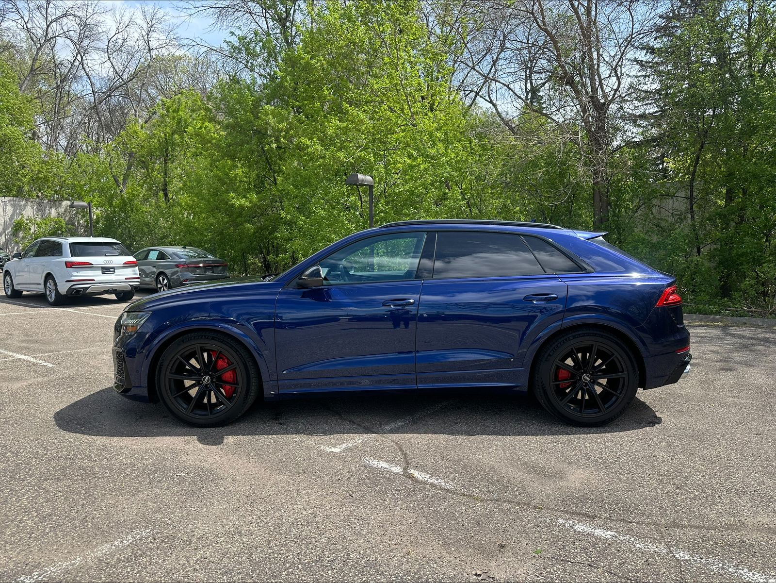 Thumbnail: 2022 Audi RS Q8 - 8