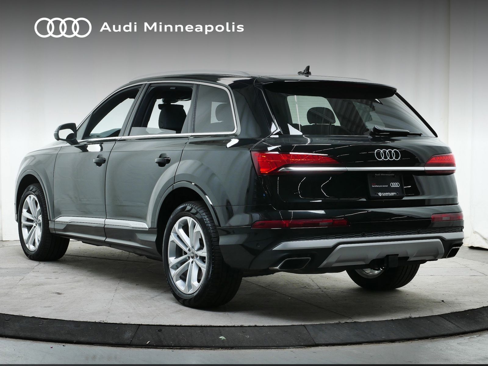2025 Audi Q7 55 Premium Plus photo 4
