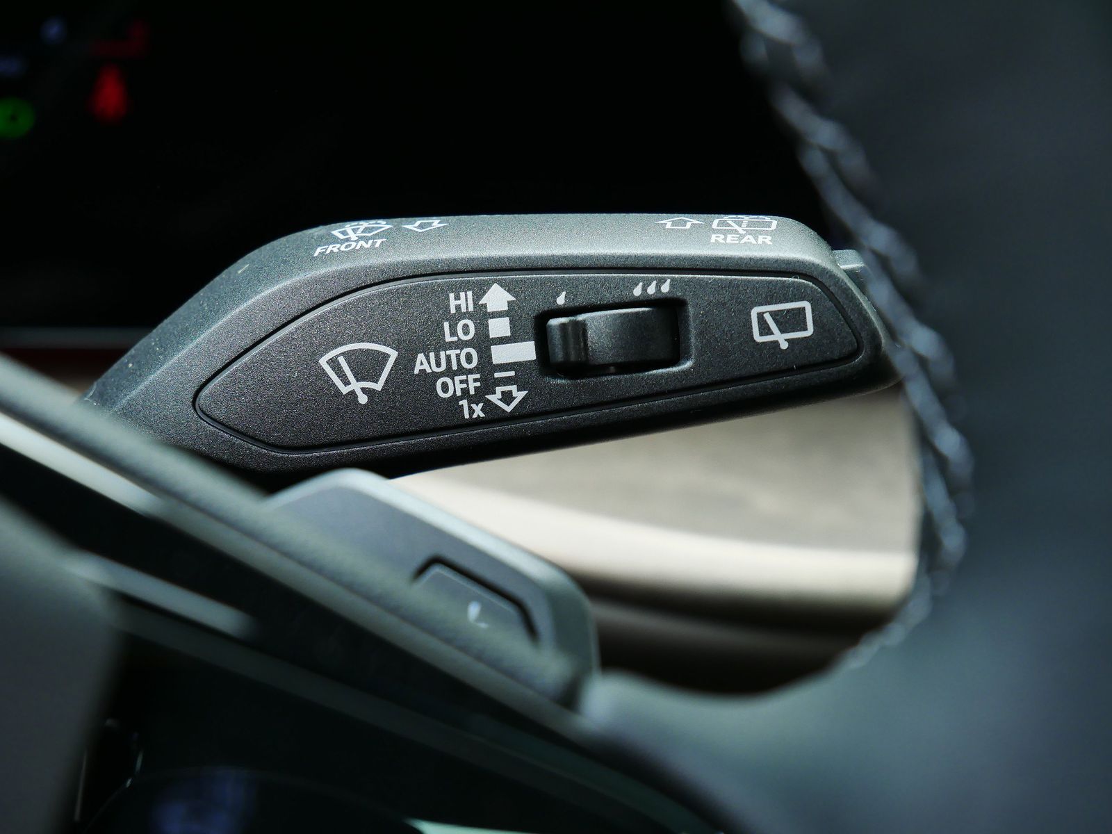 Thumbnail: 2025 Audi Q5 - 17