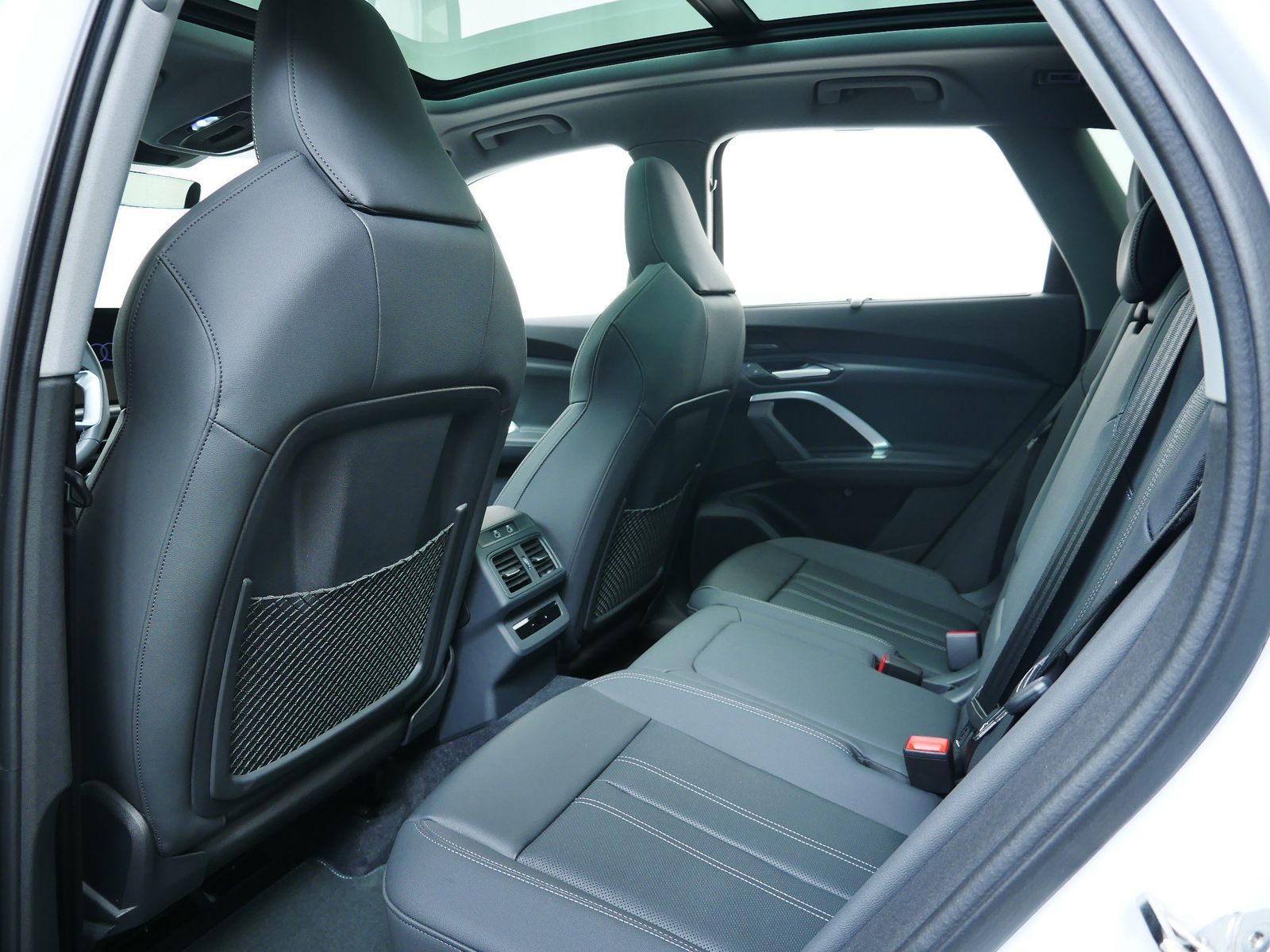 Thumbnail: 2025 Audi Q5 - 12