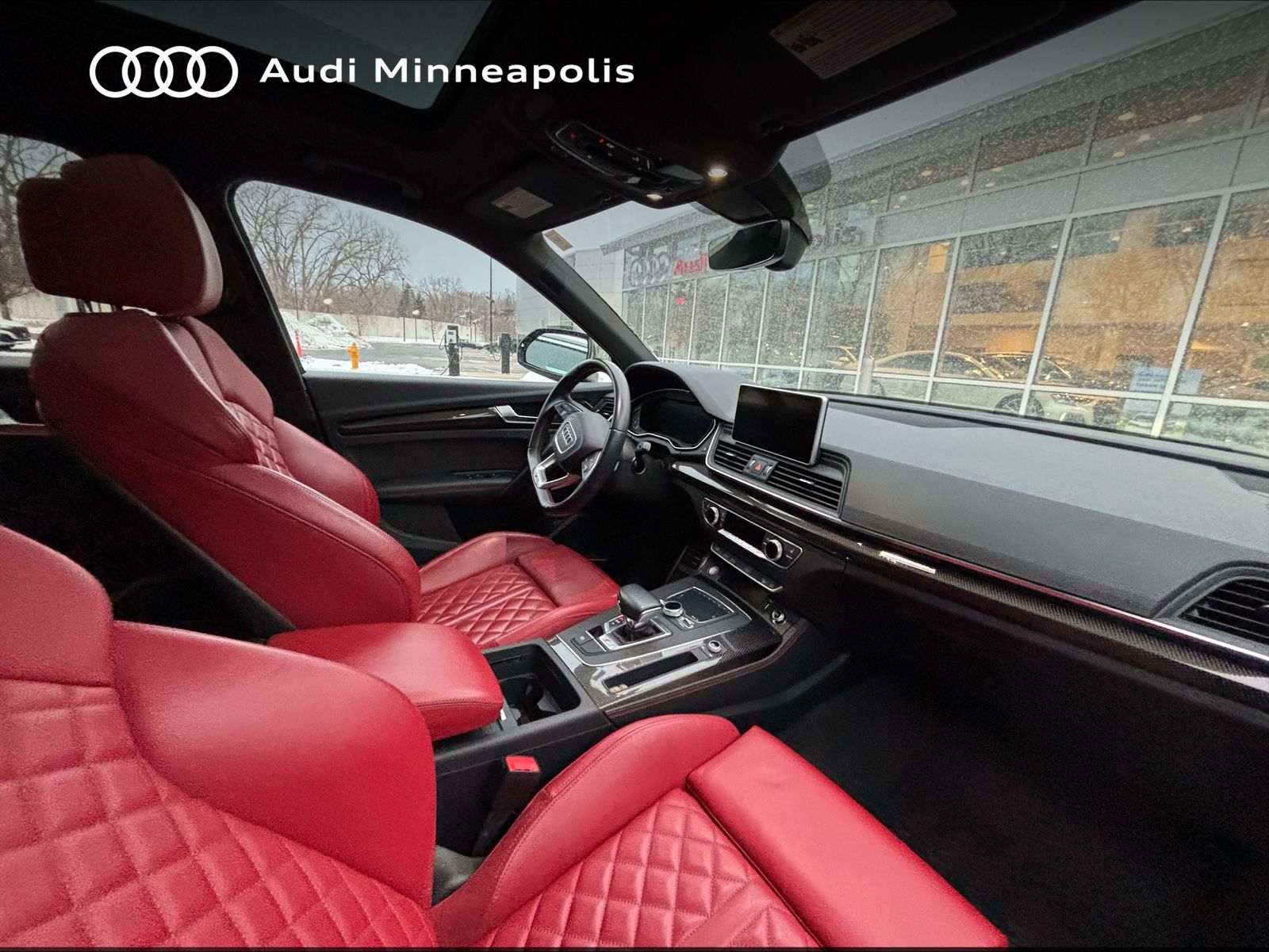 Thumbnail: 2019 Audi SQ5 - 10