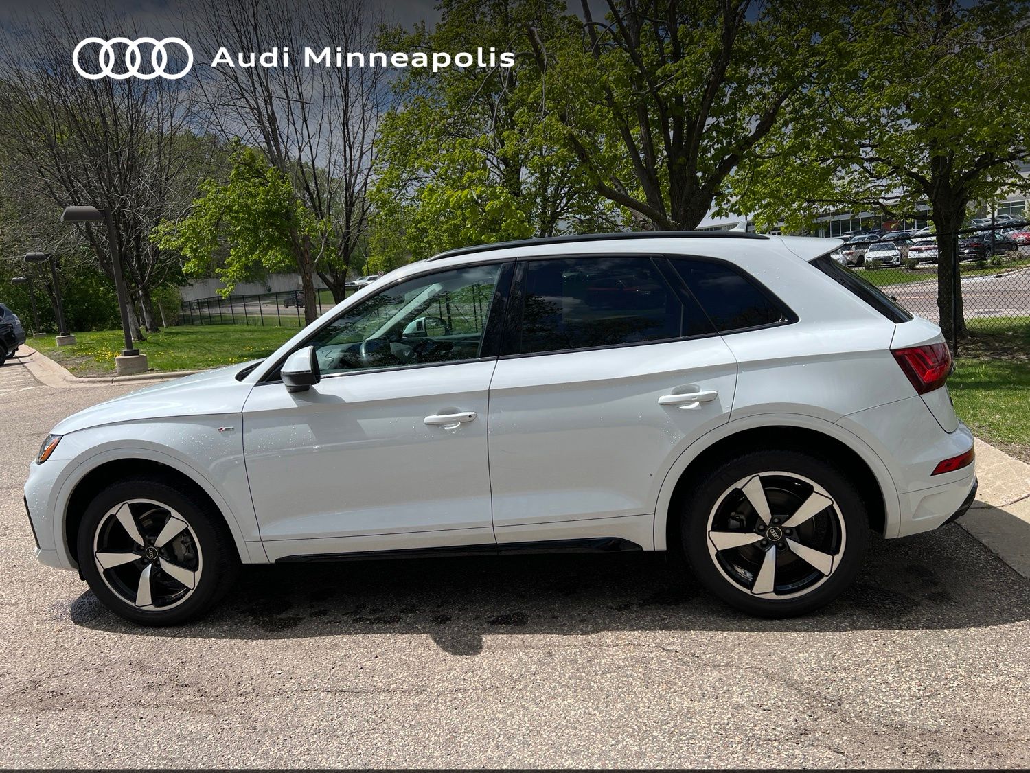 Thumbnail: 2023 Audi Q5 - 10
