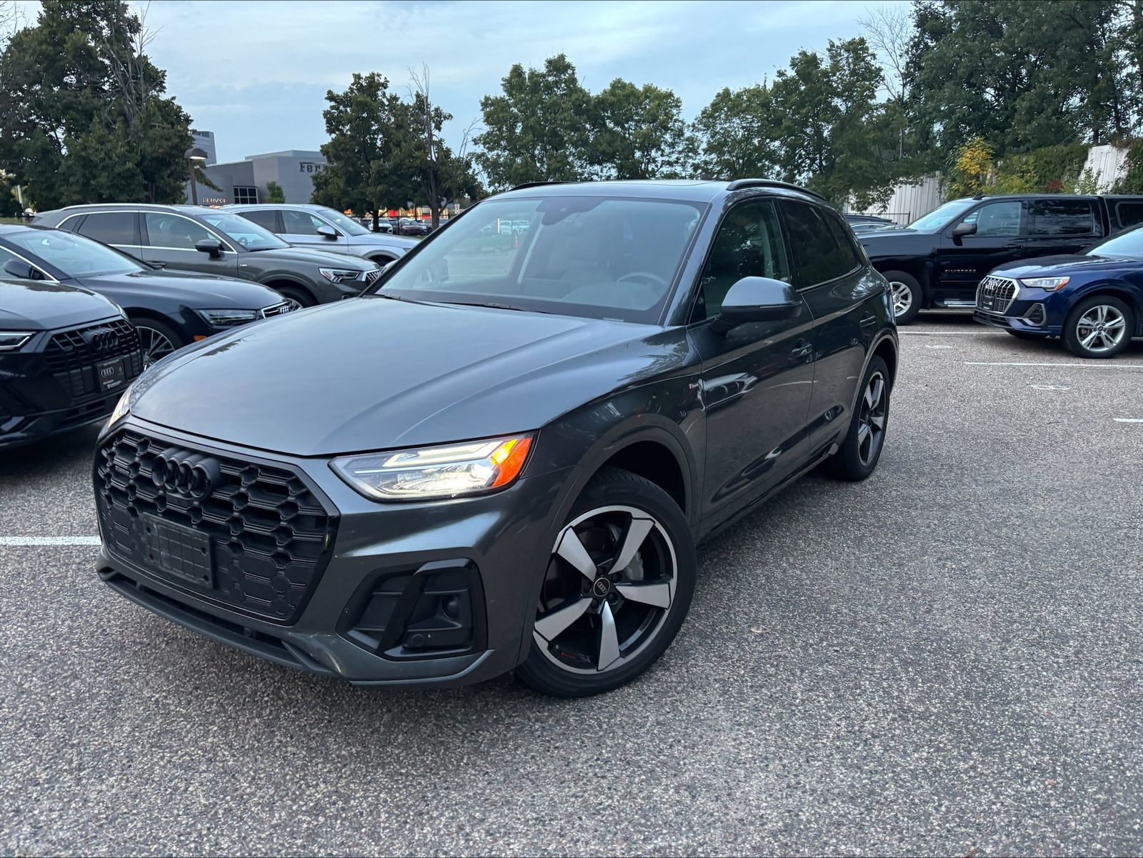 Thumbnail: 2023 Audi Q5 - 1