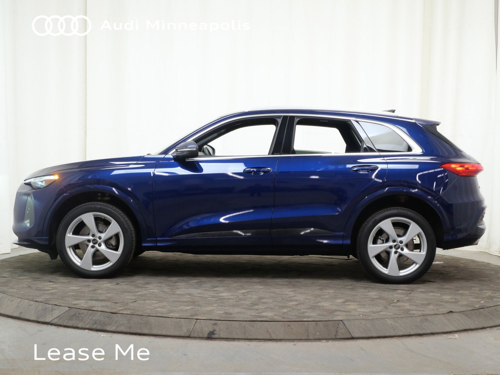 Thumbnail: 2025 Audi Q5 - 3