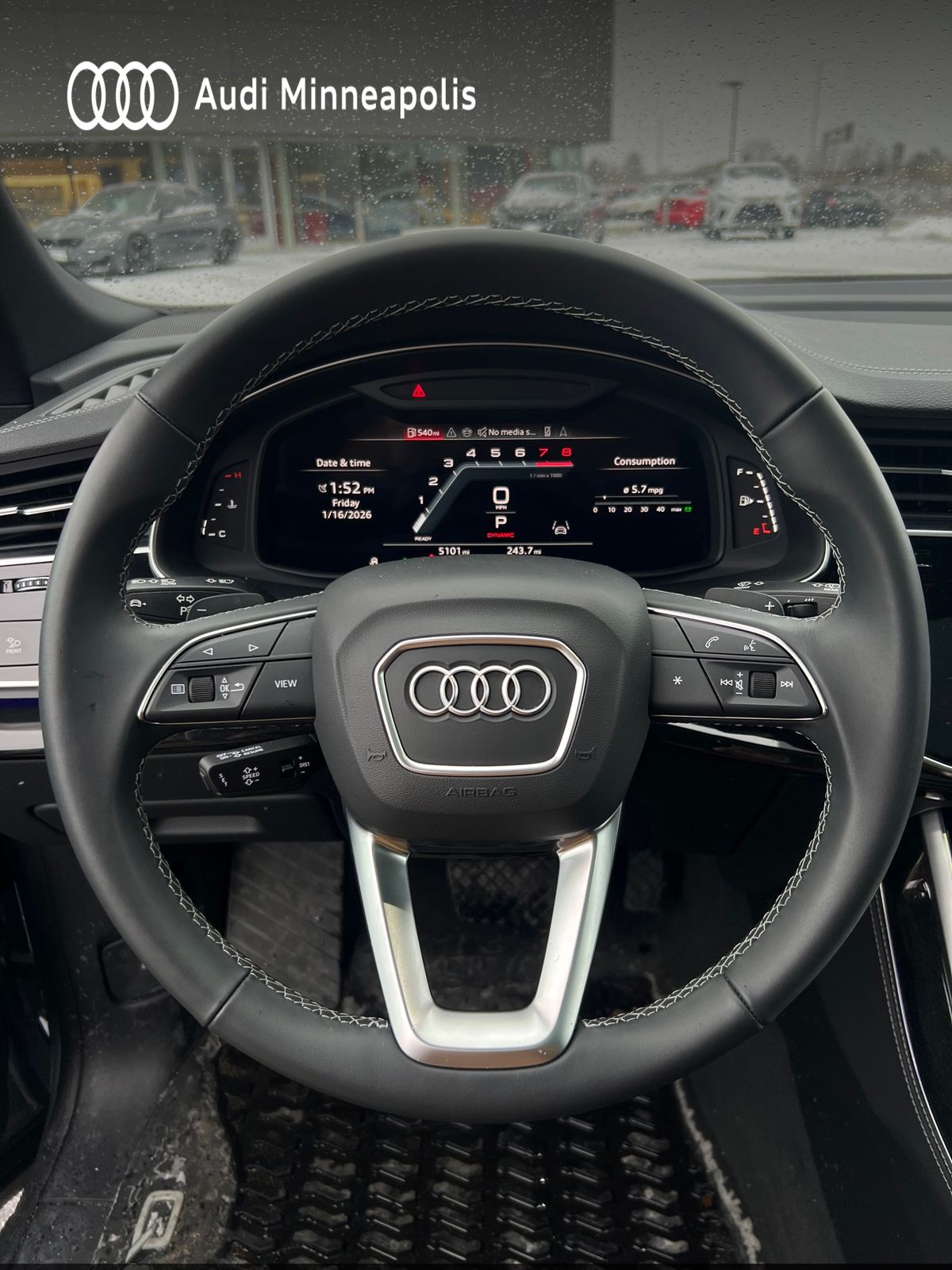 Thumbnail: 2025 Audi Q8 - 18