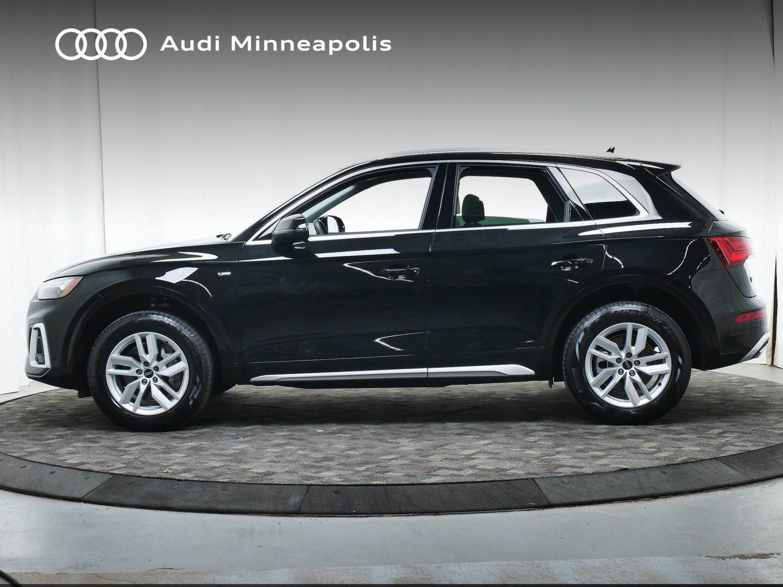 Thumbnail: 2024 Audi Q5 - 2