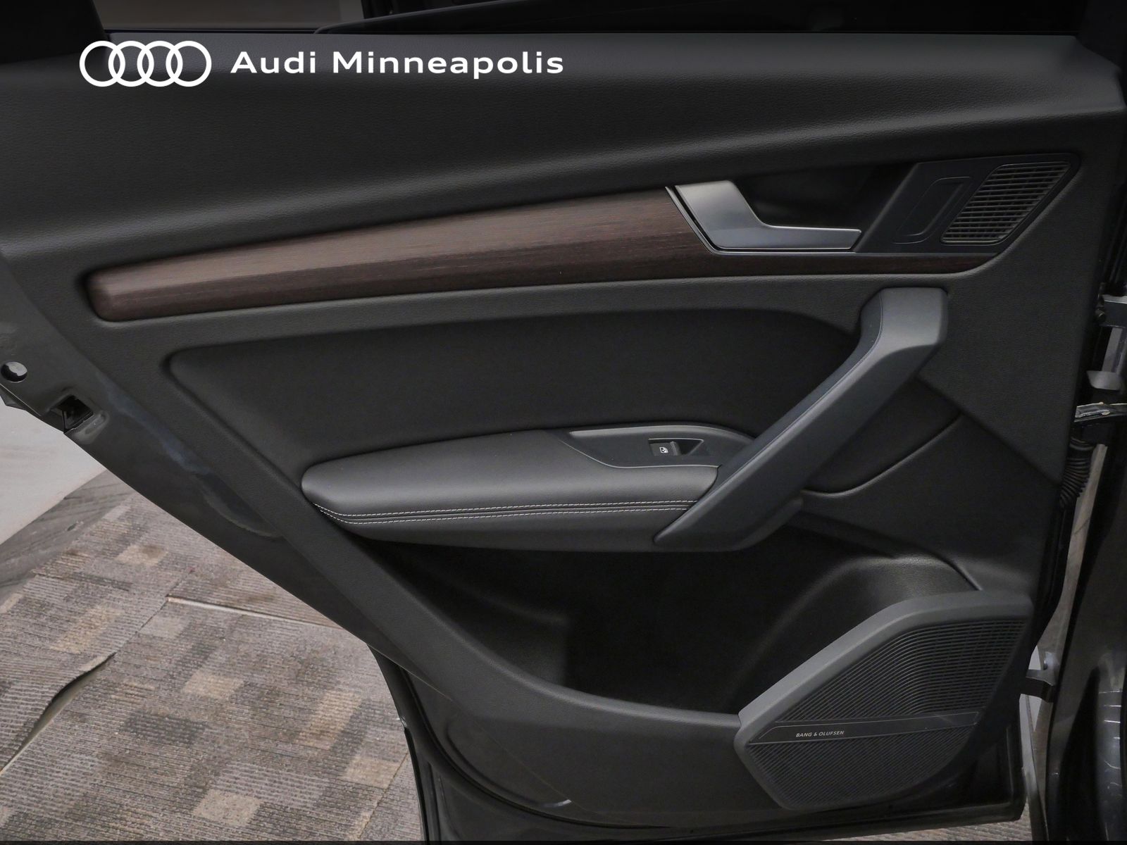 Thumbnail: 2023 Audi Q5 - 15