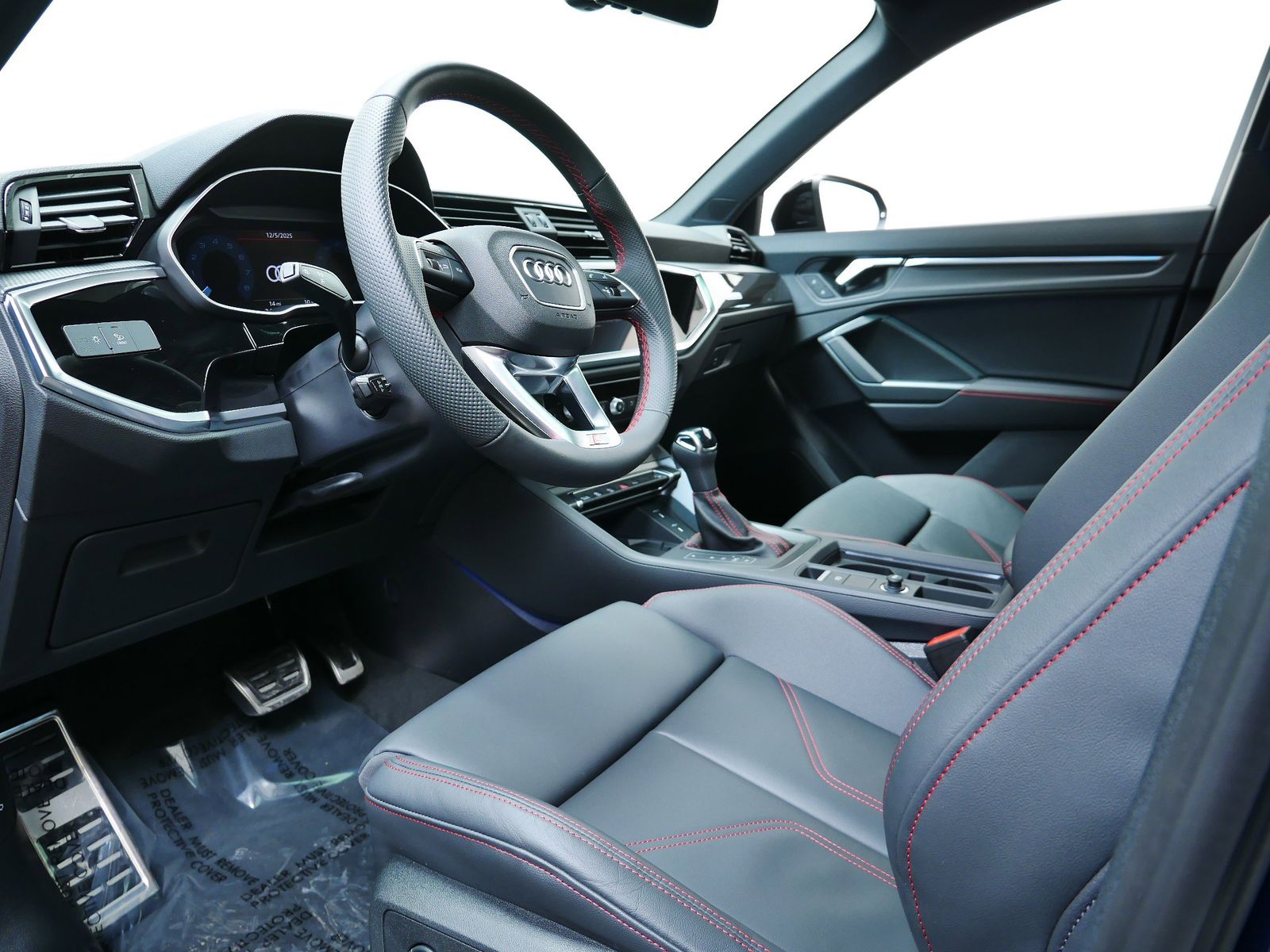 Thumbnail: 2025 Audi Q3 - 2