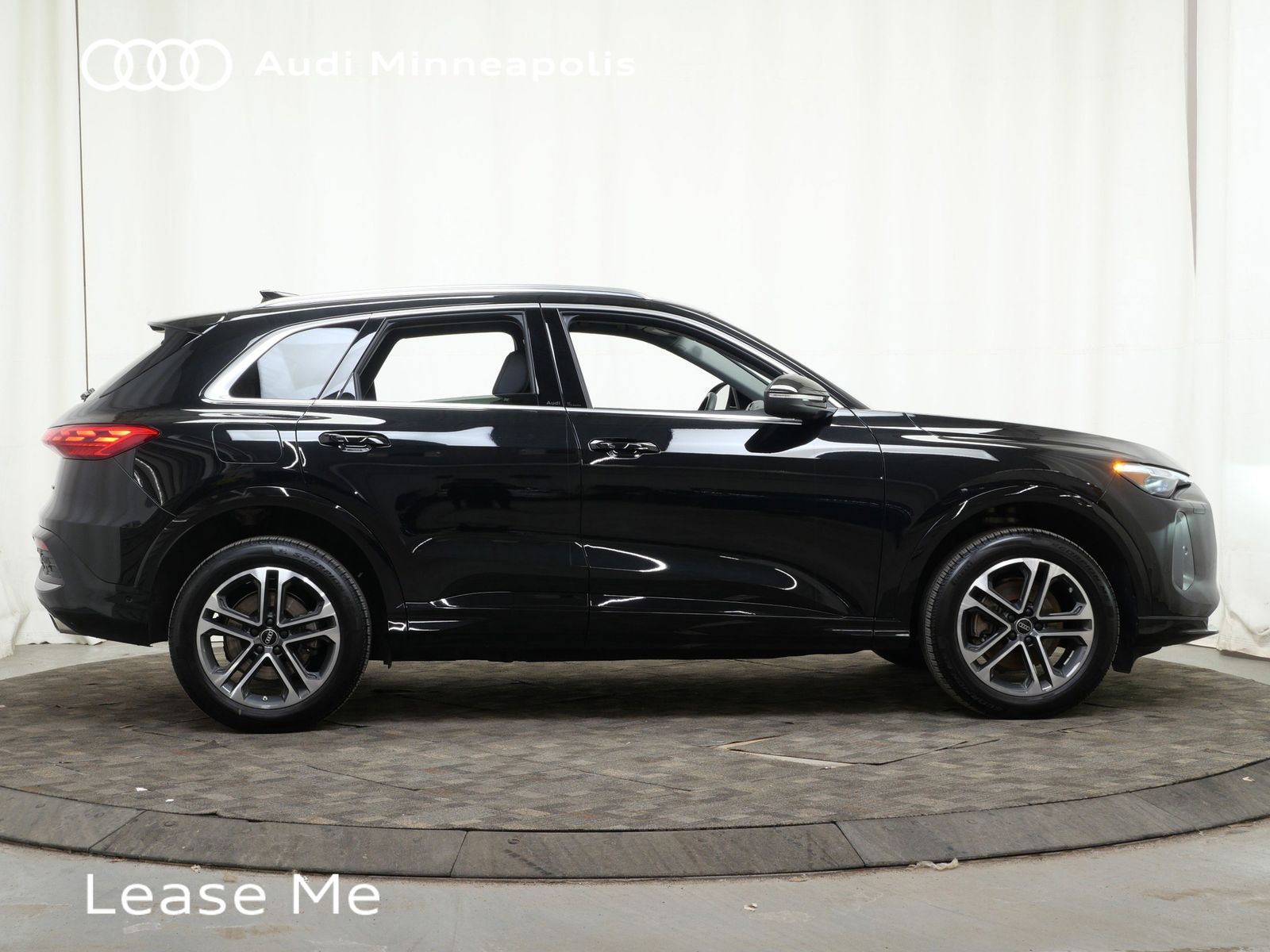 Thumbnail: 2025 Audi Q5 - 9