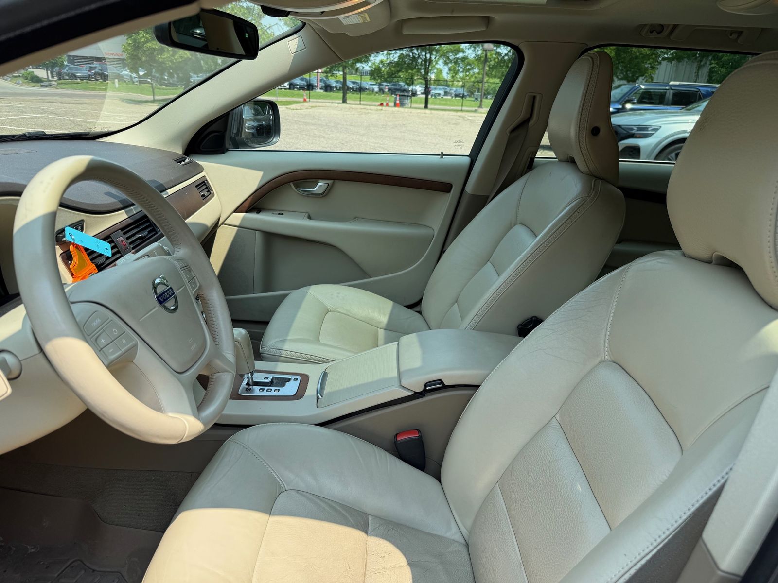 Used 2010 Volvo XC70 3.2 with VIN YV4982BZ7A1083071 for sale in Golden Valley, MN