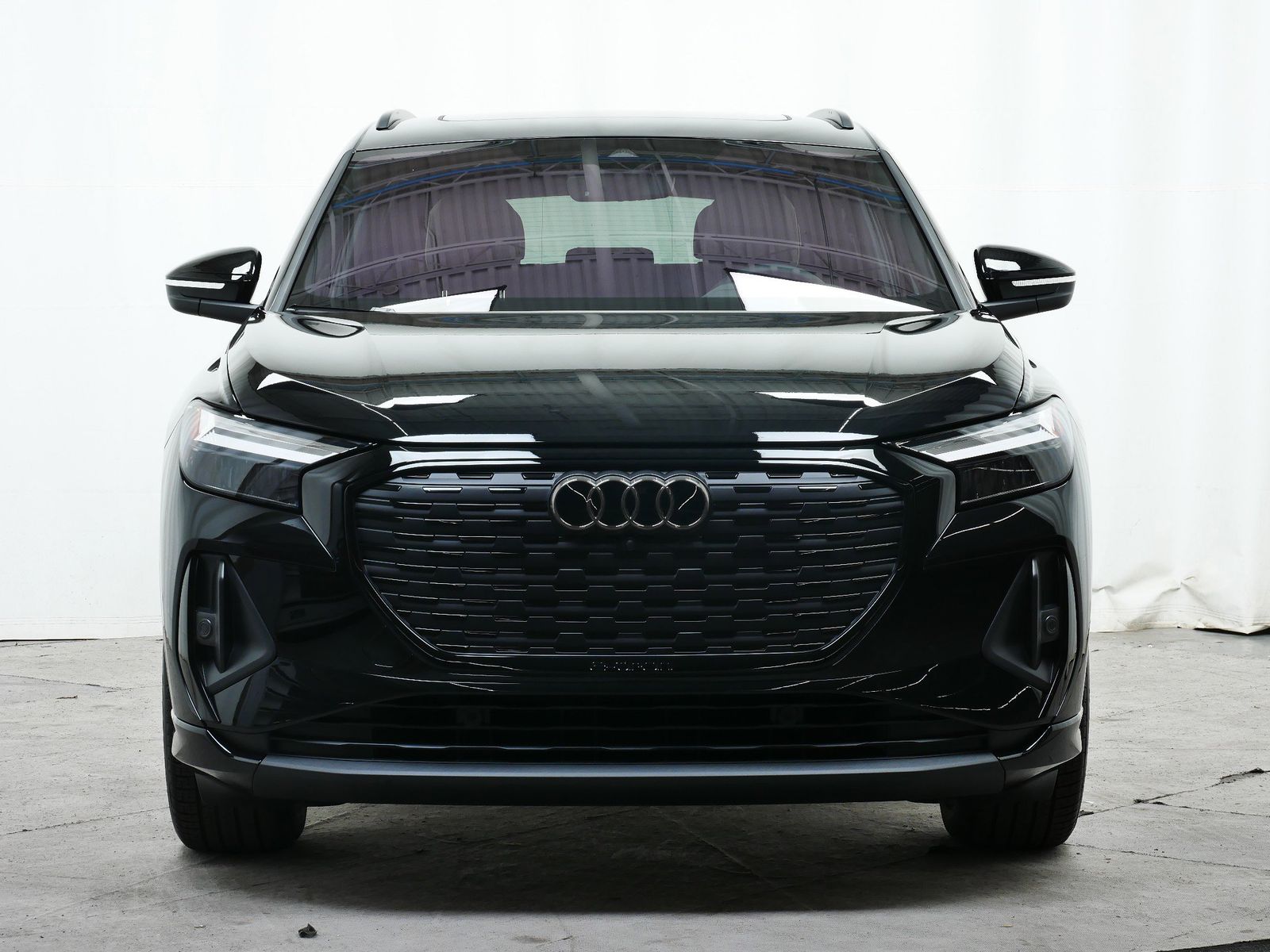 Thumbnail: 2025 Audi Q4 e-tron - 9