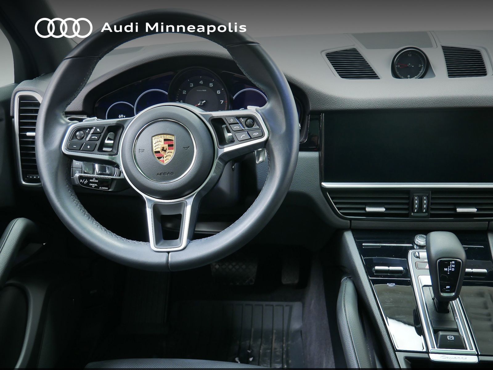 Thumbnail: 2022 Porsche Cayenne - 17