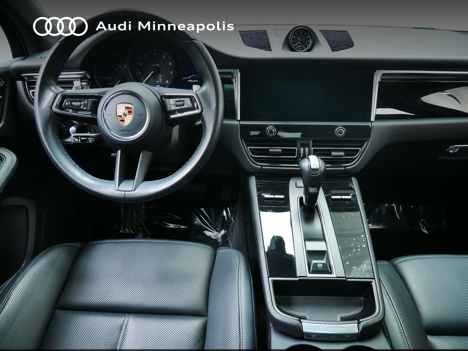 Thumbnail: 2023 Porsche Macan - 17