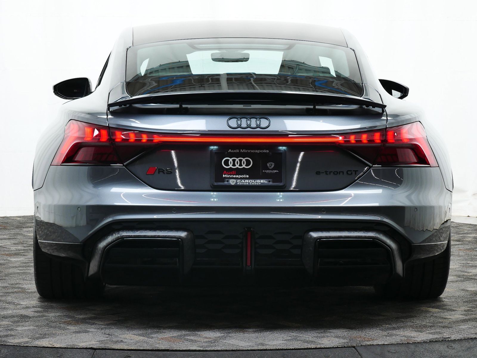 Thumbnail: 2025 Audi RS e-tron GT - 5