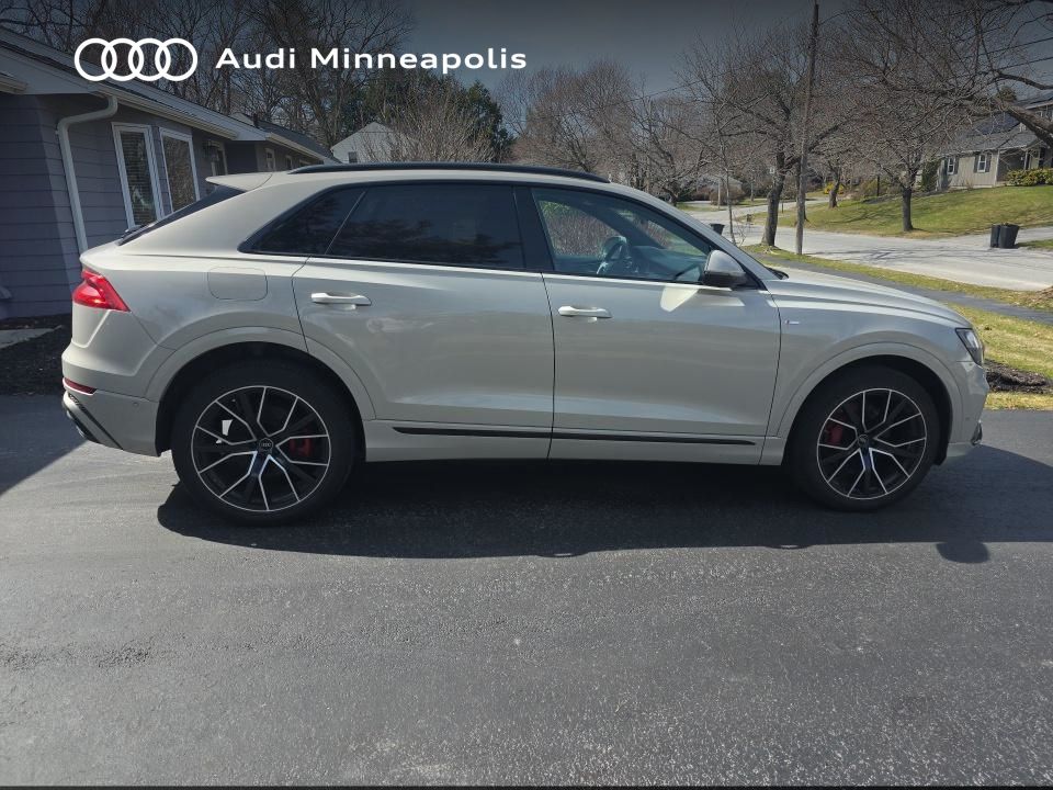 Thumbnail: 2023 Audi Q8 - 3