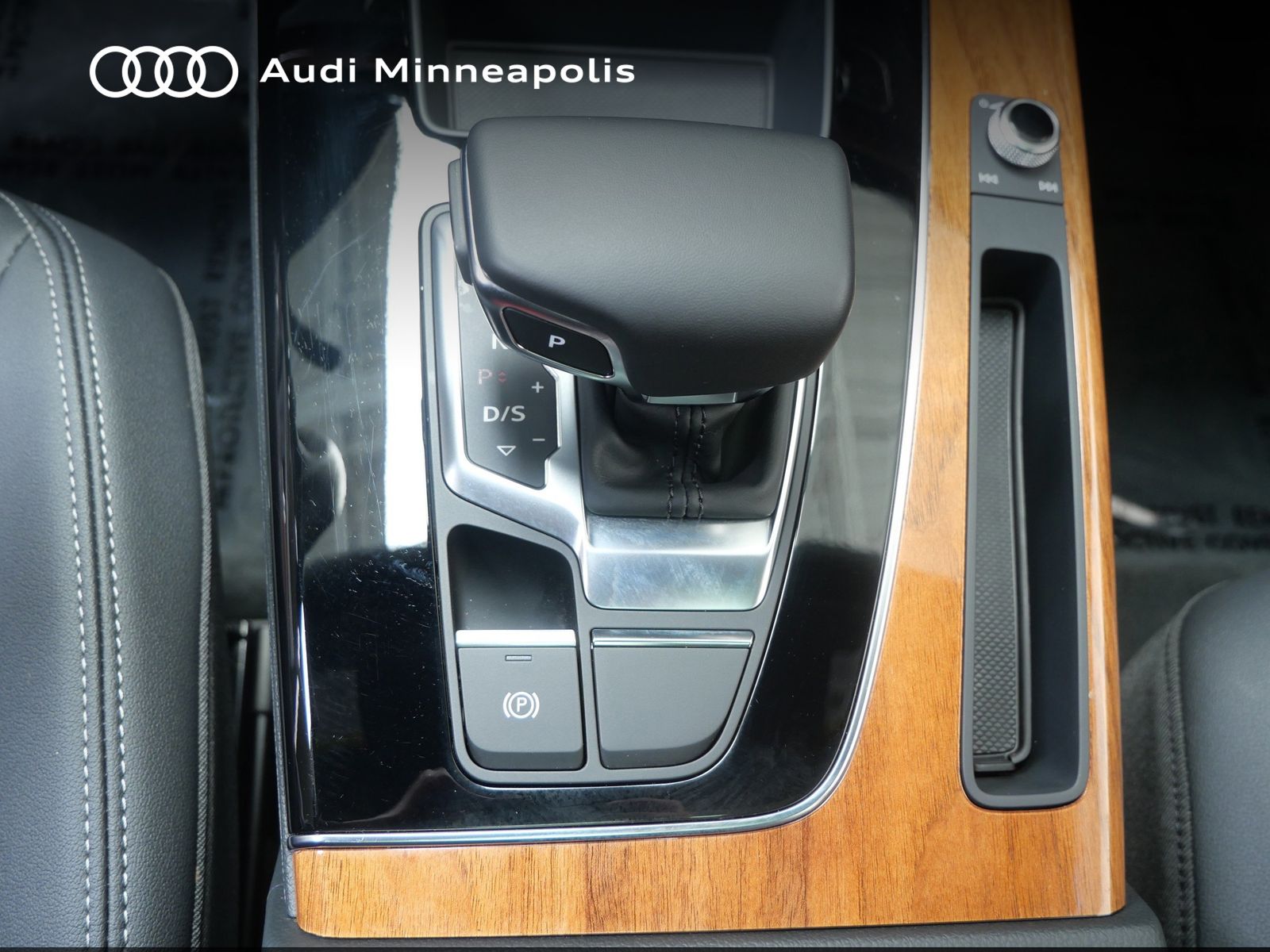 Thumbnail: 2023 Audi Q5 - 21