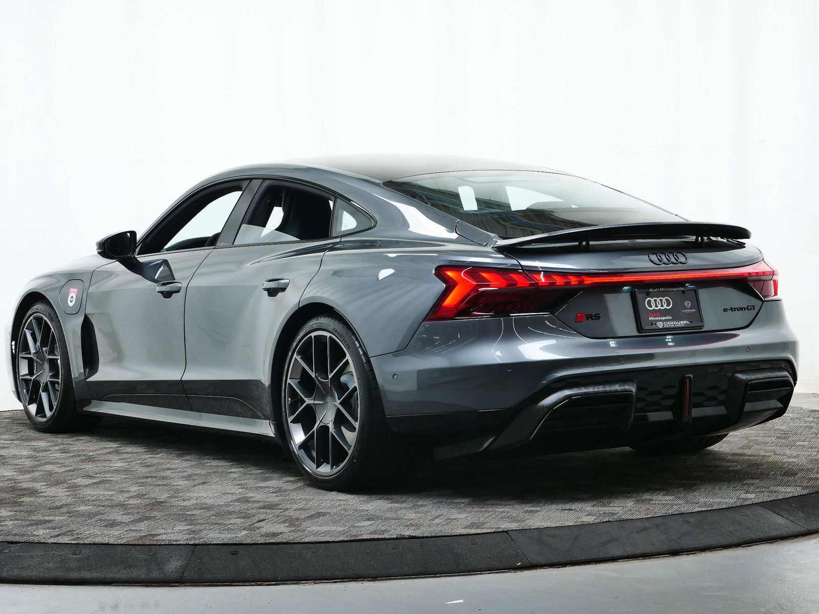 Thumbnail: 2025 Audi RS e-tron GT - 4
