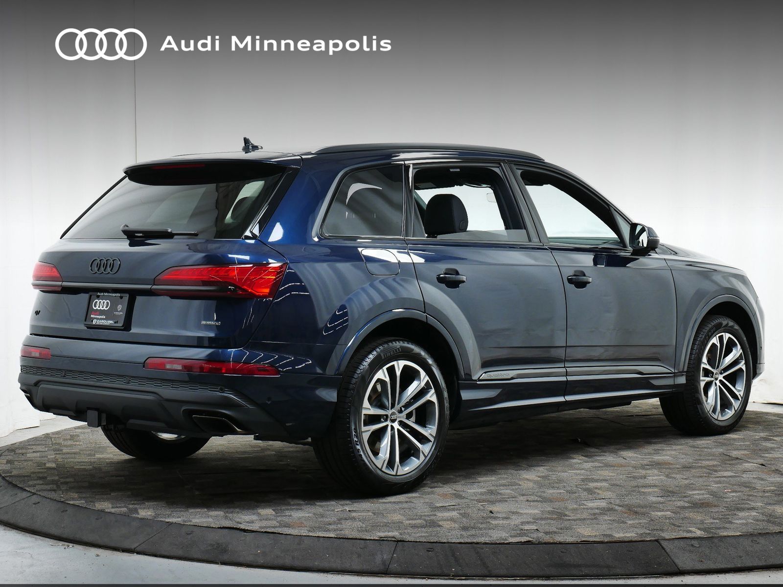 Thumbnail: 2025 Audi Q7 - 8