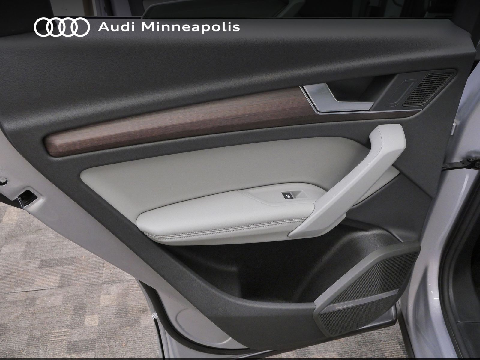 Thumbnail: 2023 Audi Q5 - 14