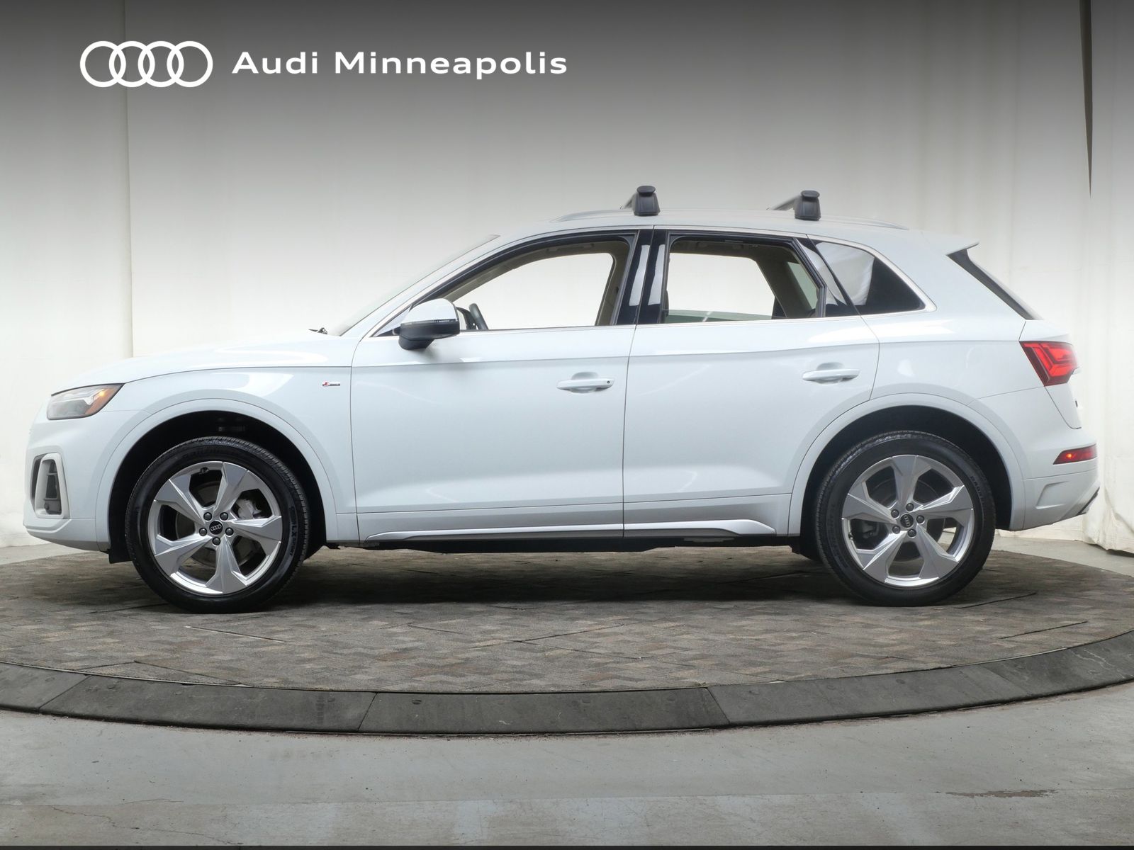 Thumbnail: 2023 Audi Q5 - 3