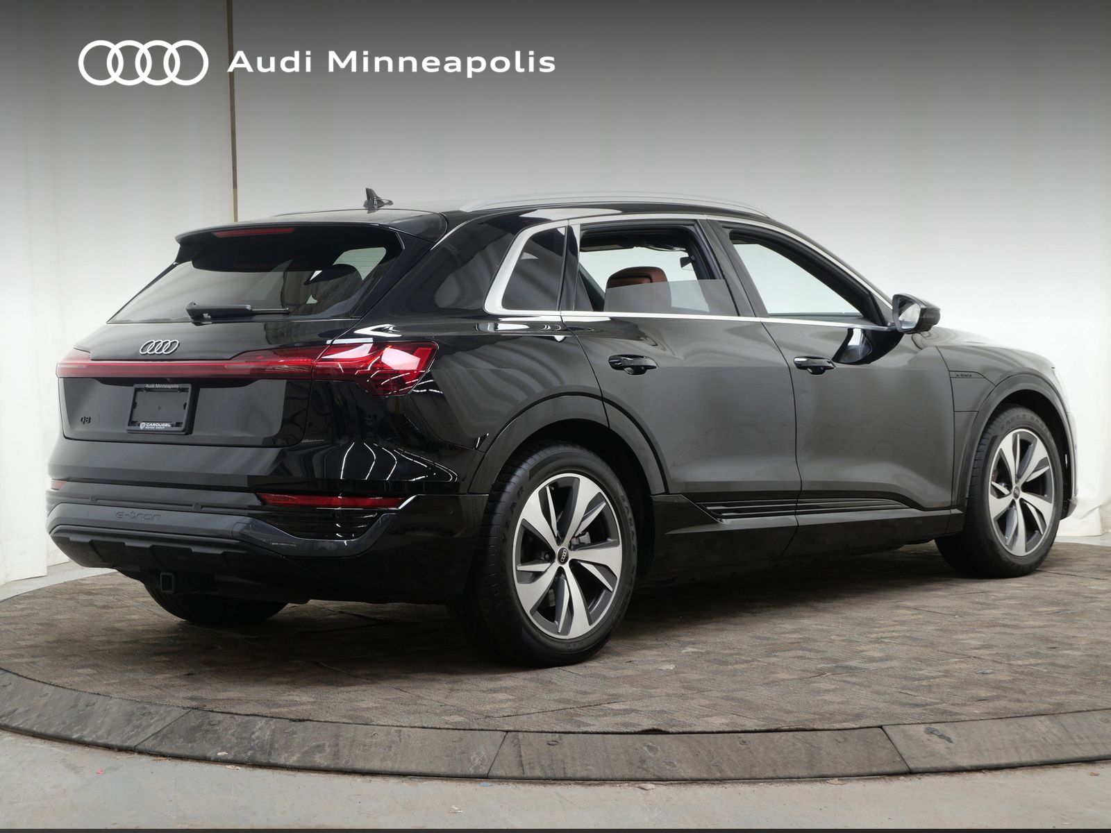 Thumbnail: 2024 Audi Q8 e-tron - 7