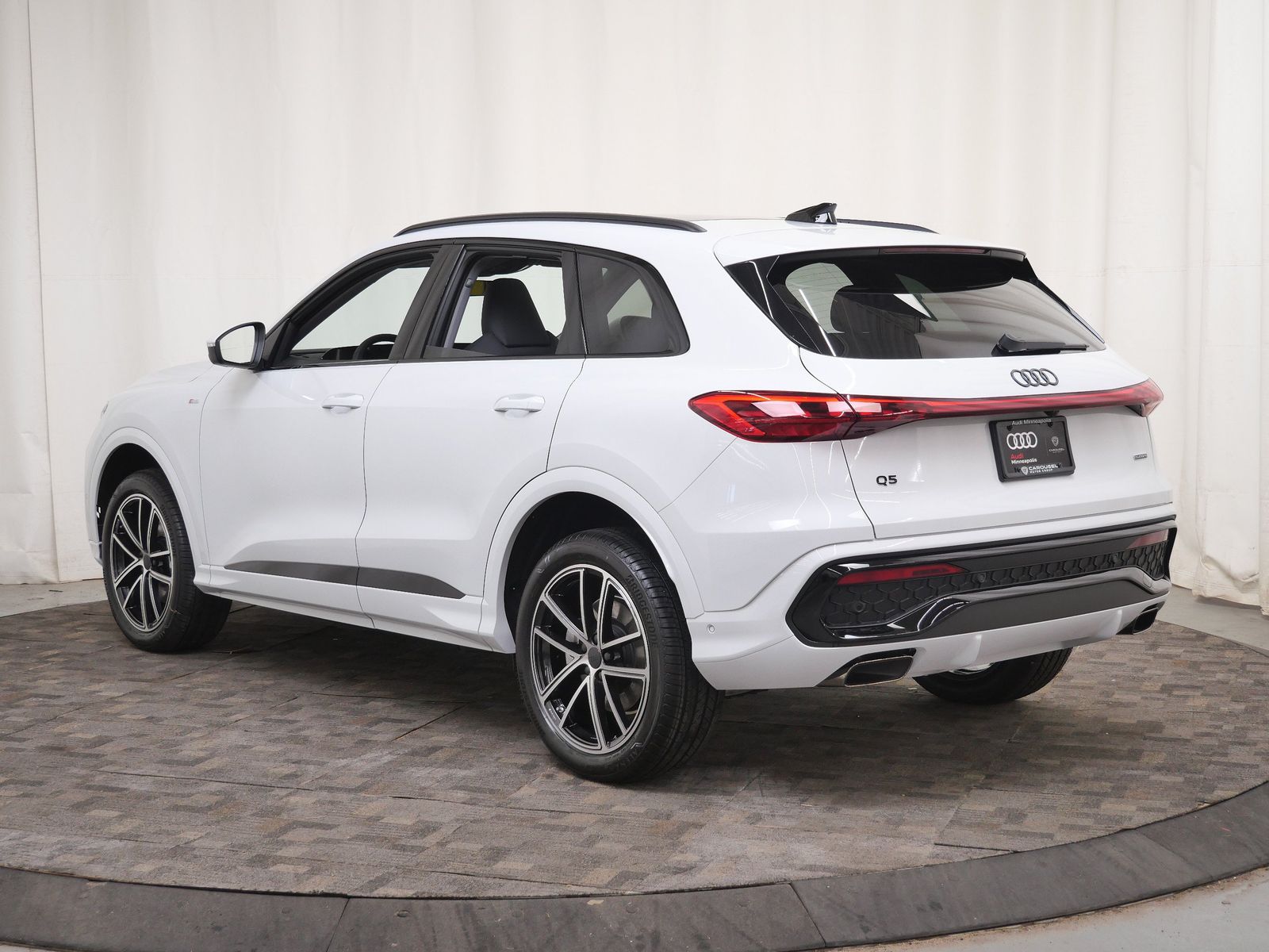 Thumbnail: 2026 Audi Q5 - 4