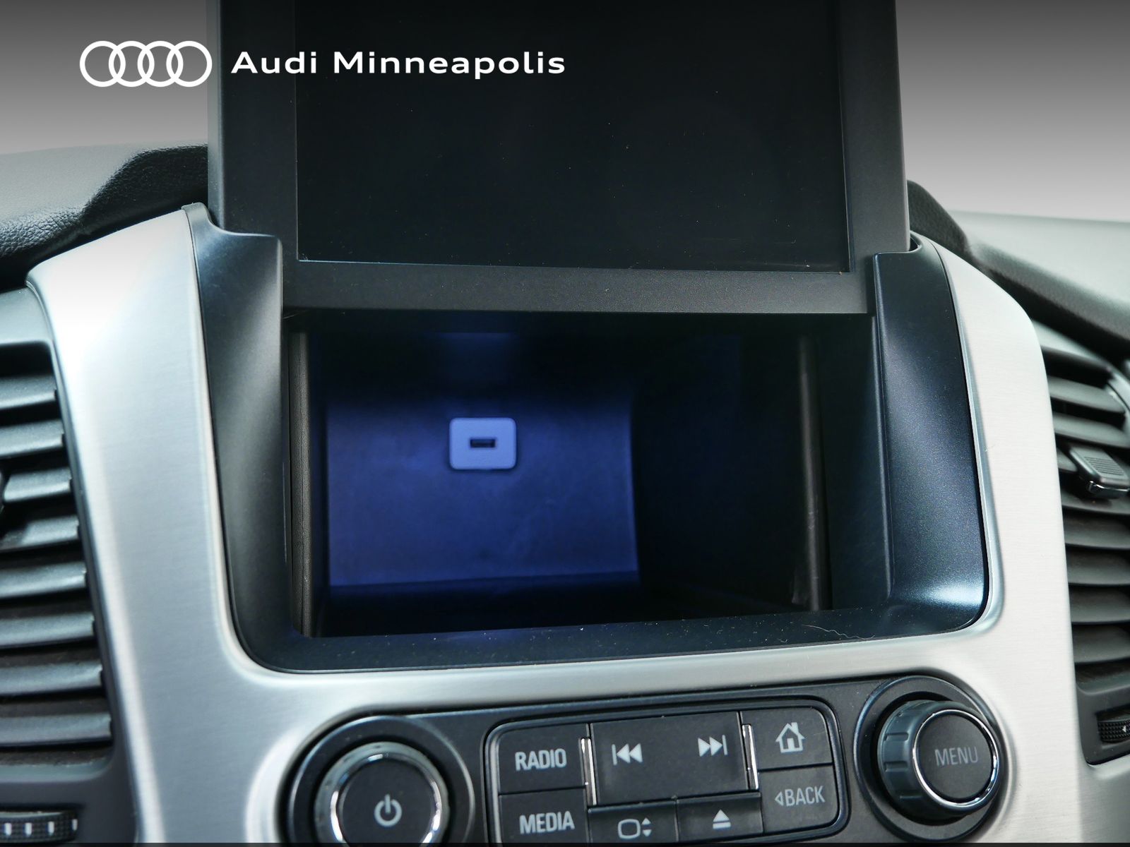 Thumbnail: 2018 GMC Yukon - 32