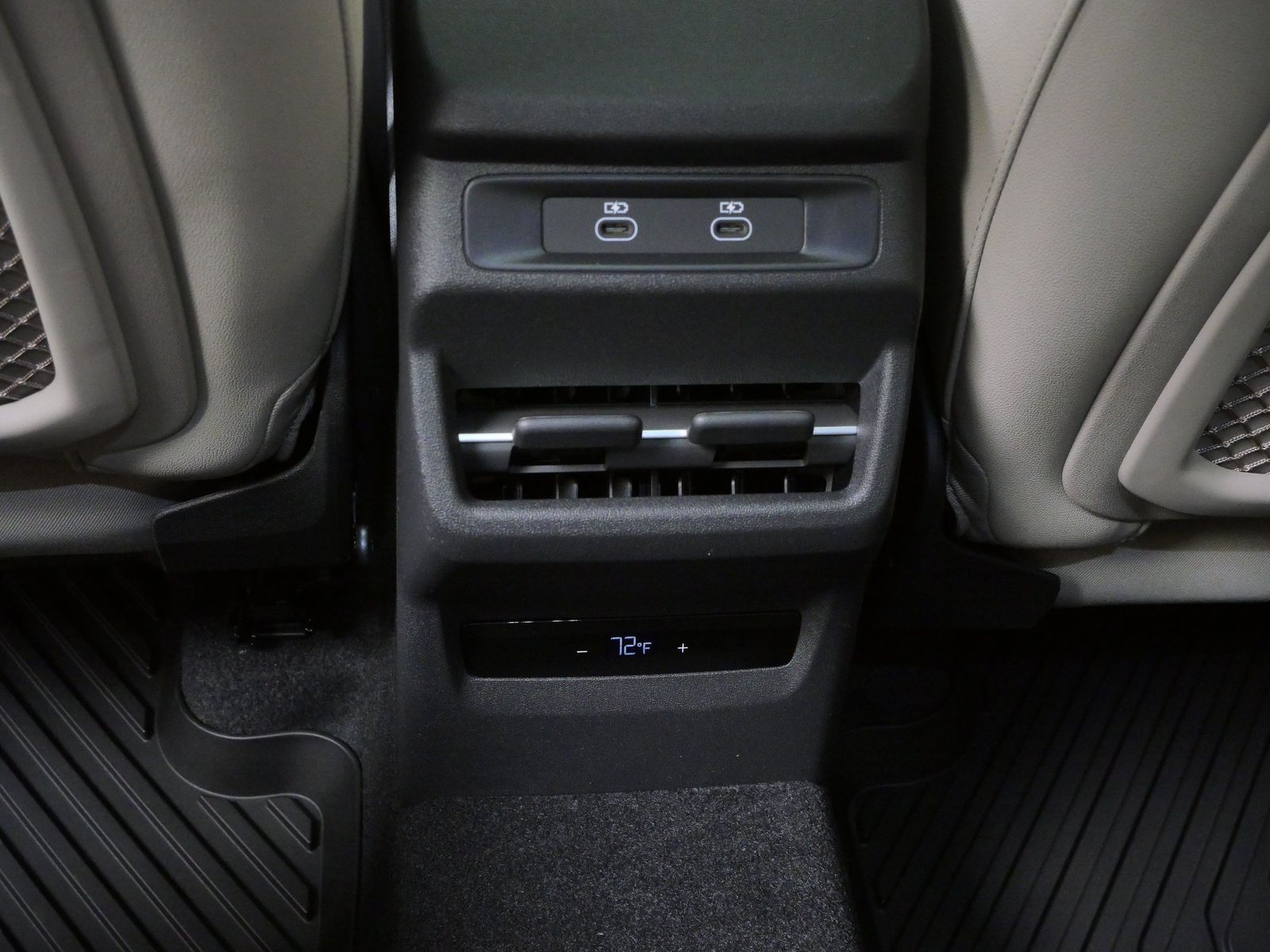 Thumbnail: 2026 Audi Q3 - 14