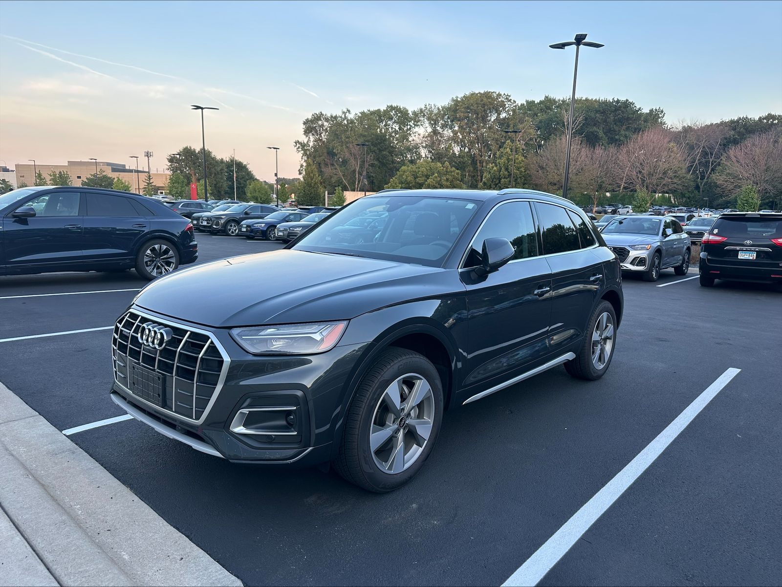 Thumbnail: 2023 Audi Q5 - 3
