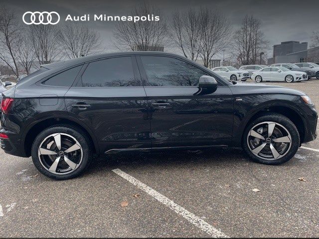 Thumbnail: 2023 Audi Q5 - 8