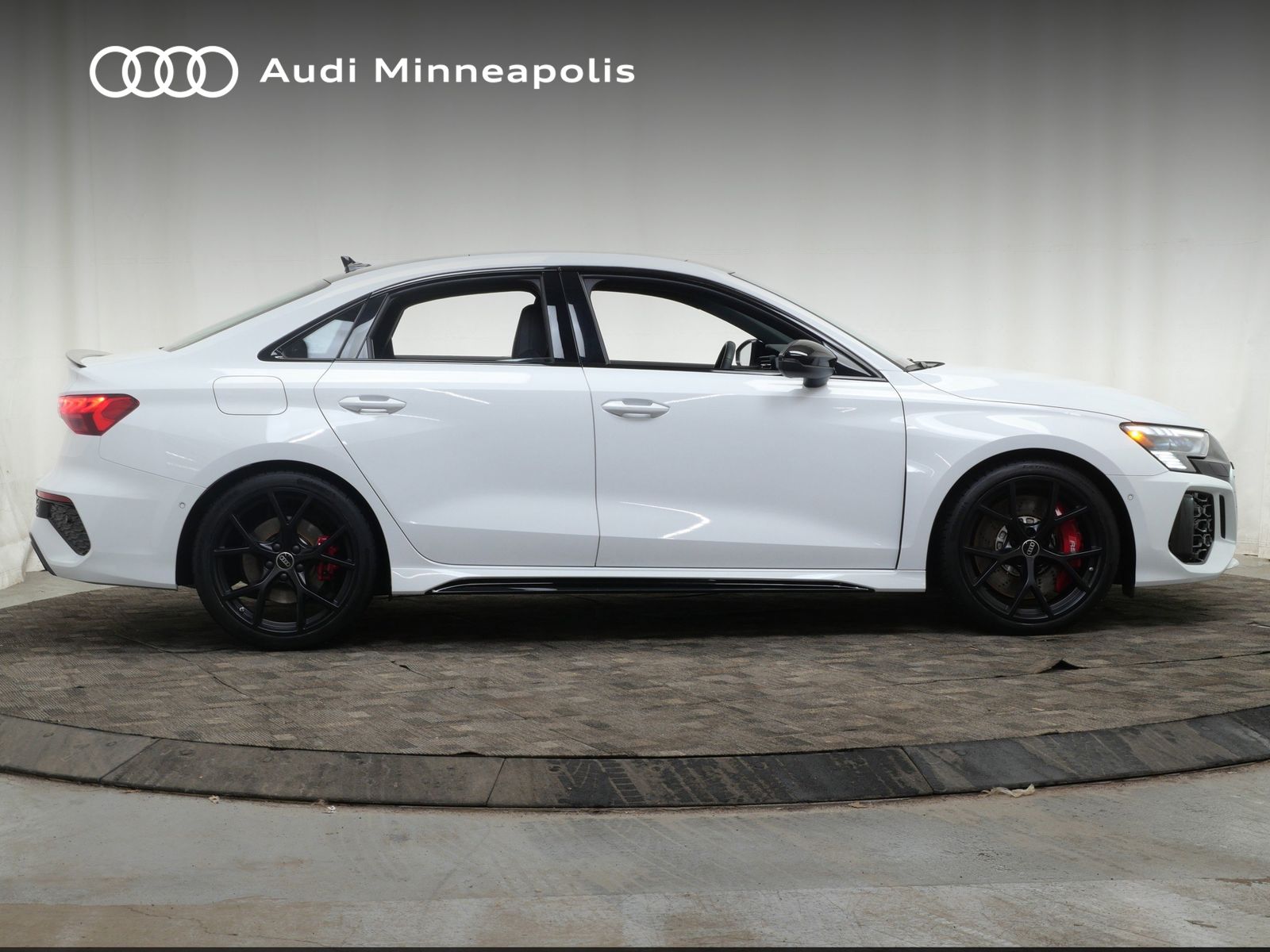 Thumbnail: 2023 Audi RS 3 - 10