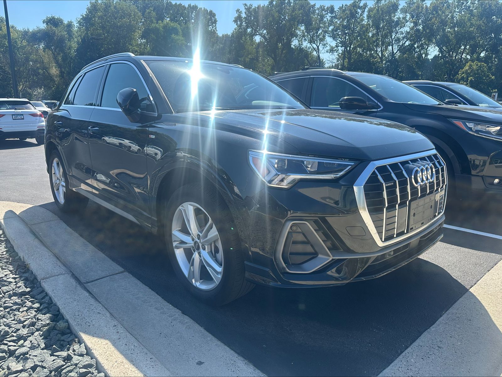 Thumbnail: 2023 Audi Q3 - 4