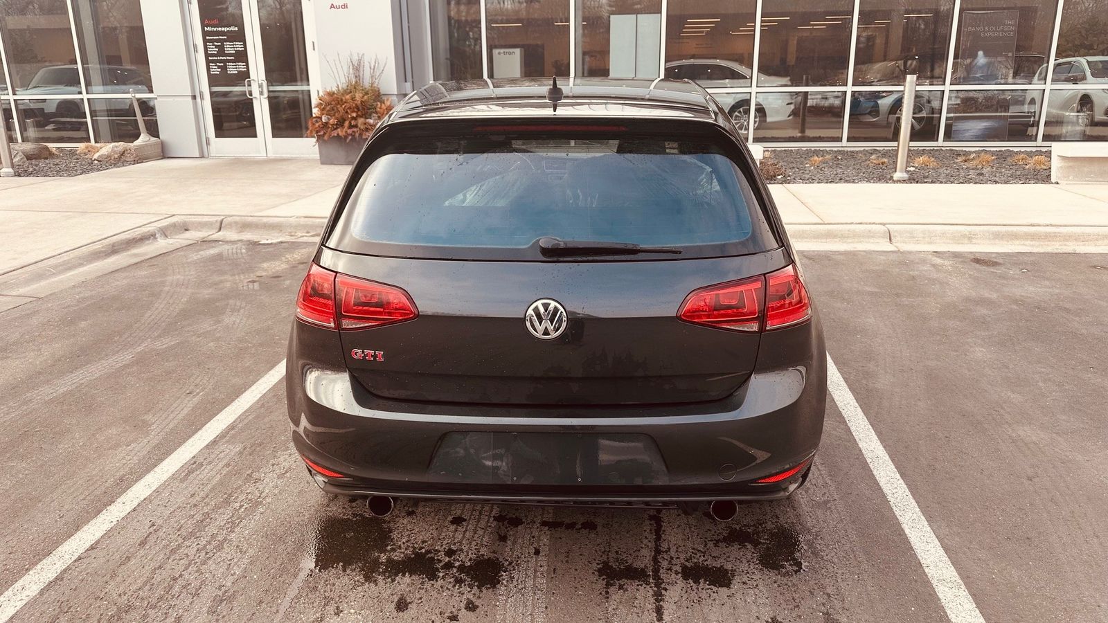 Thumbnail: 2016 Volkswagen Golf - 6