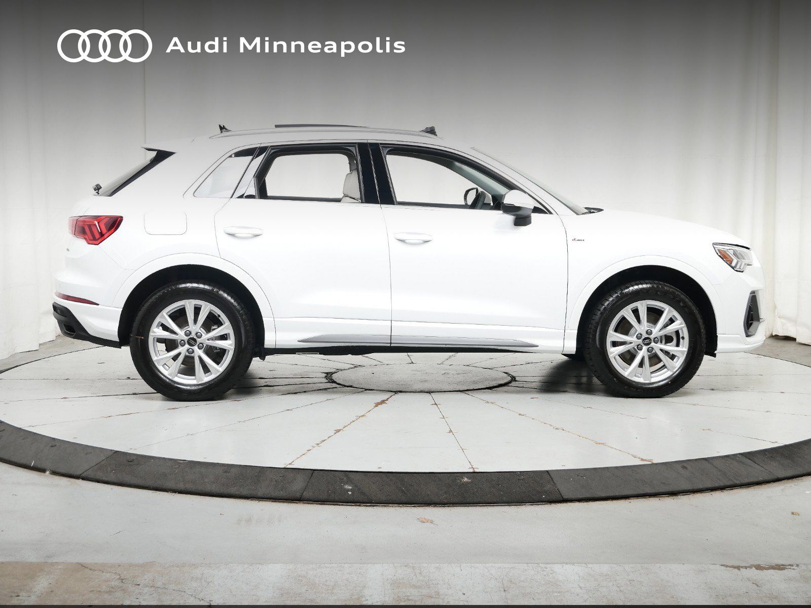 2024 Audi Q3 Premium 10