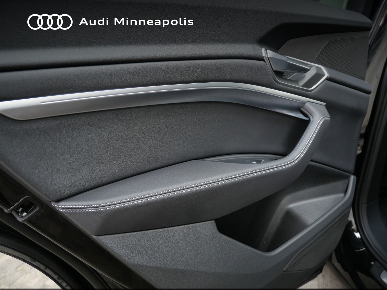 Thumbnail: 2024 Audi Q8 e-tron - 14