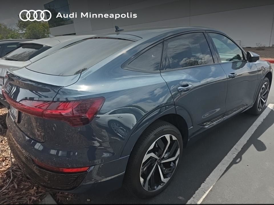 Thumbnail: 2024 Audi Q8 e-tron - 9