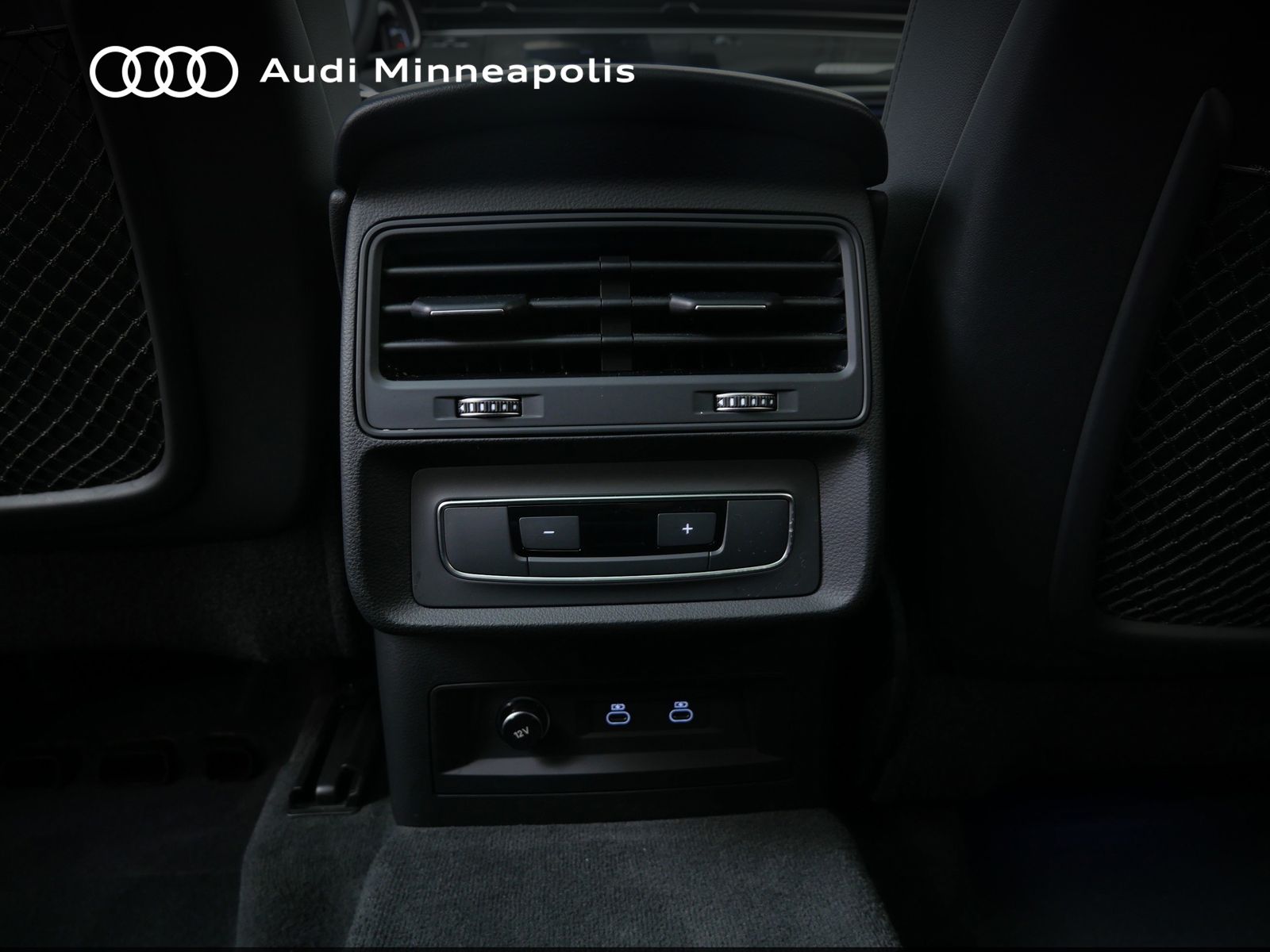 Thumbnail: 2023 Audi Q7 - 17