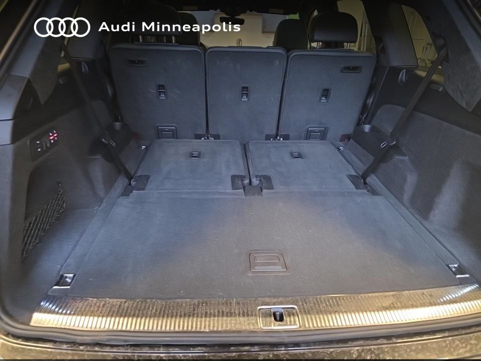 Thumbnail: 2023 Audi Q7 - 7
