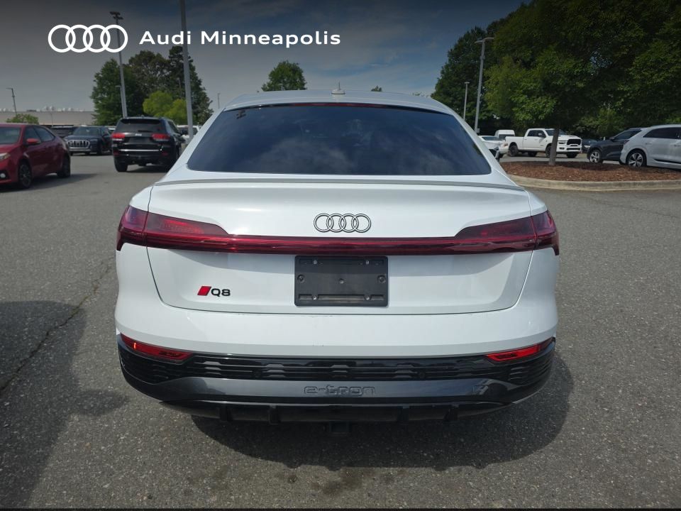 Thumbnail: 2024 Audi Q8 e-tron - 11