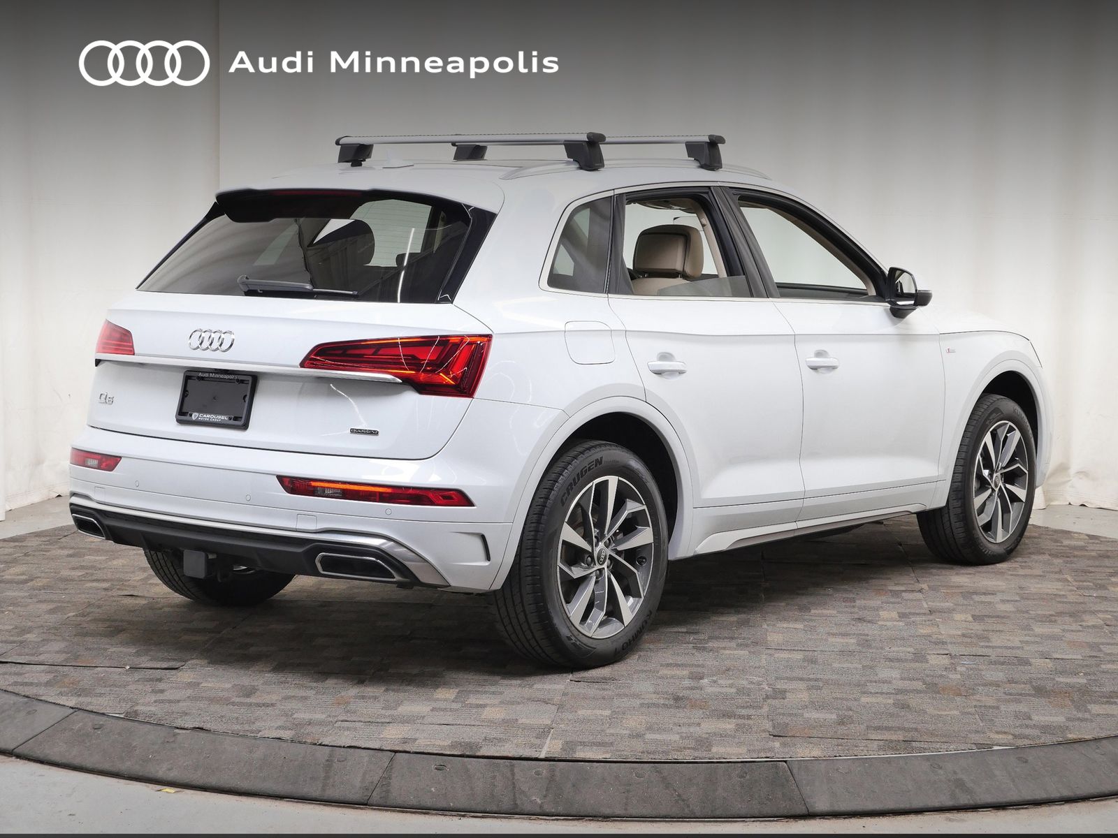 Thumbnail: 2023 Audi Q5 - 8