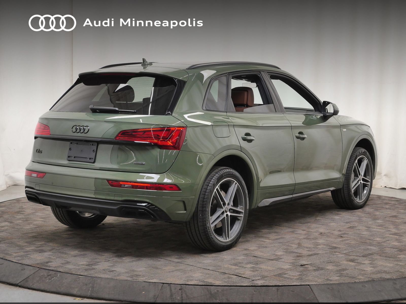 Thumbnail: 2023 Audi Q5 - 7