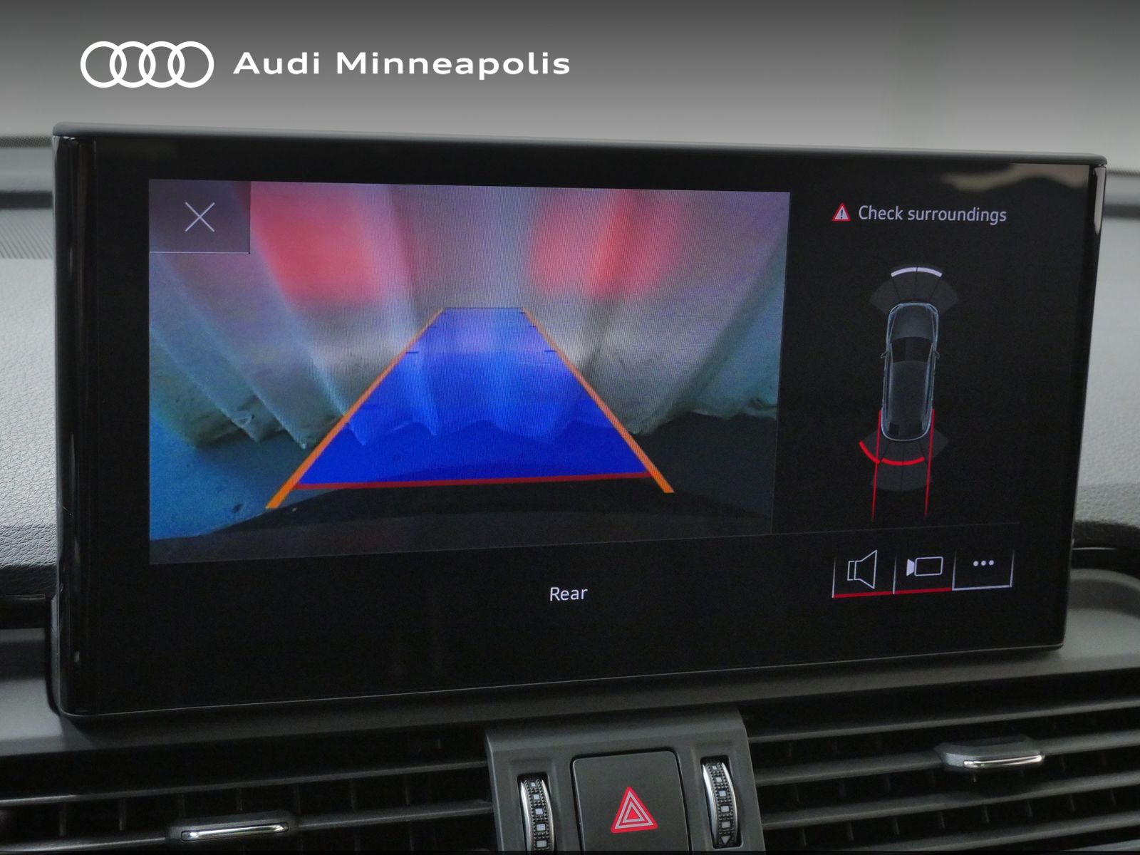 Thumbnail: 2023 Audi Q5 - 33
