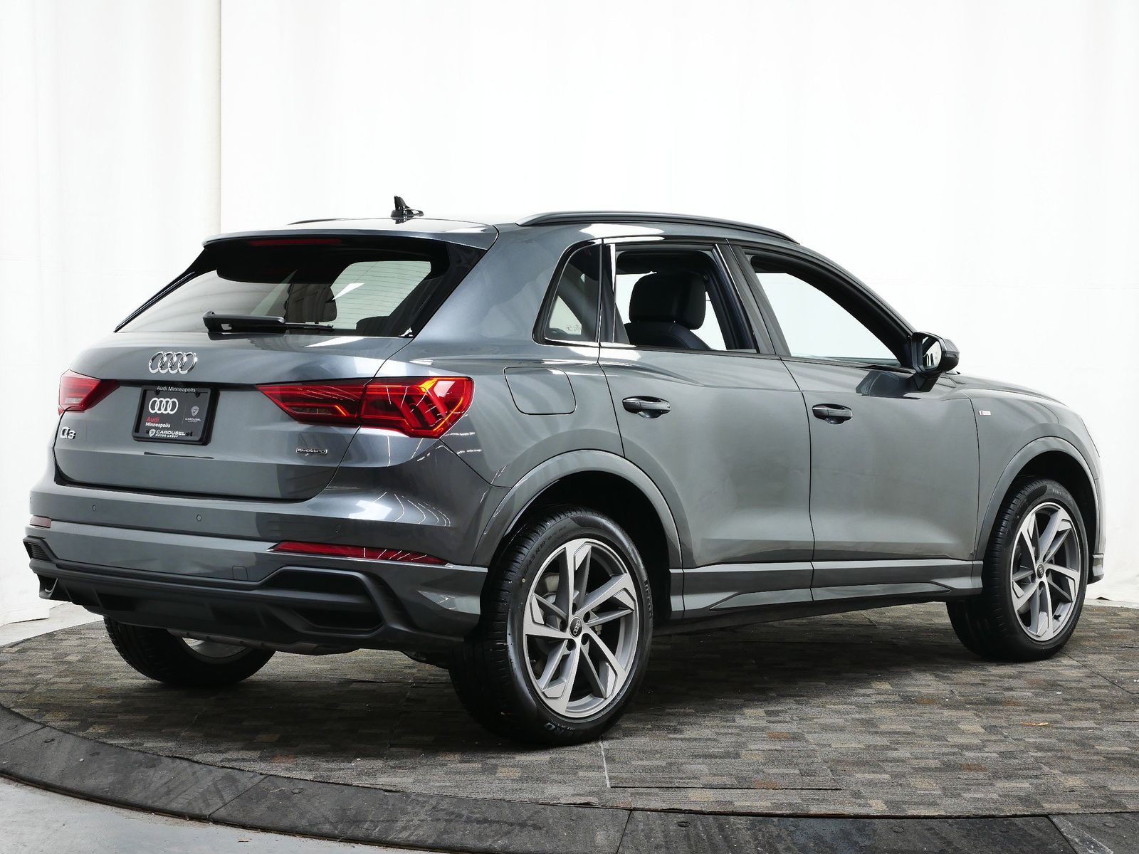 Thumbnail: 2025 Audi Q3 - 6