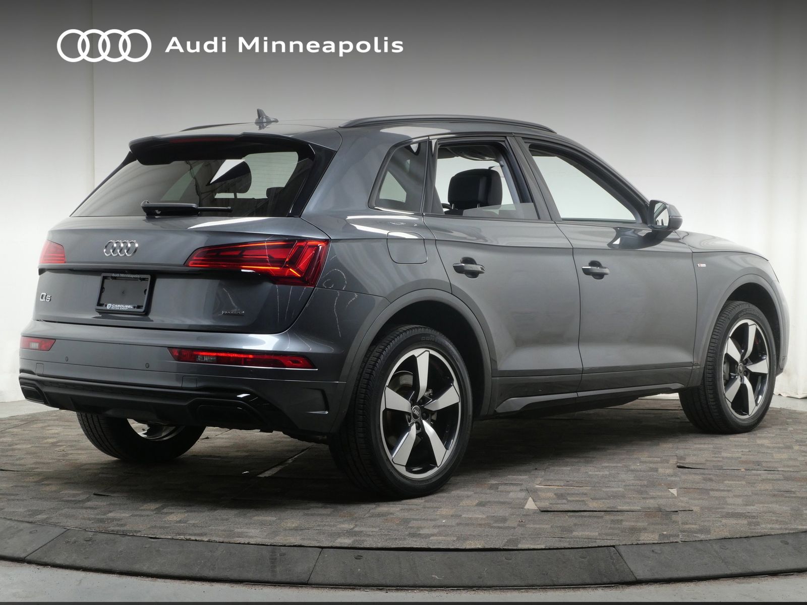 Thumbnail: 2023 Audi Q5 - 8