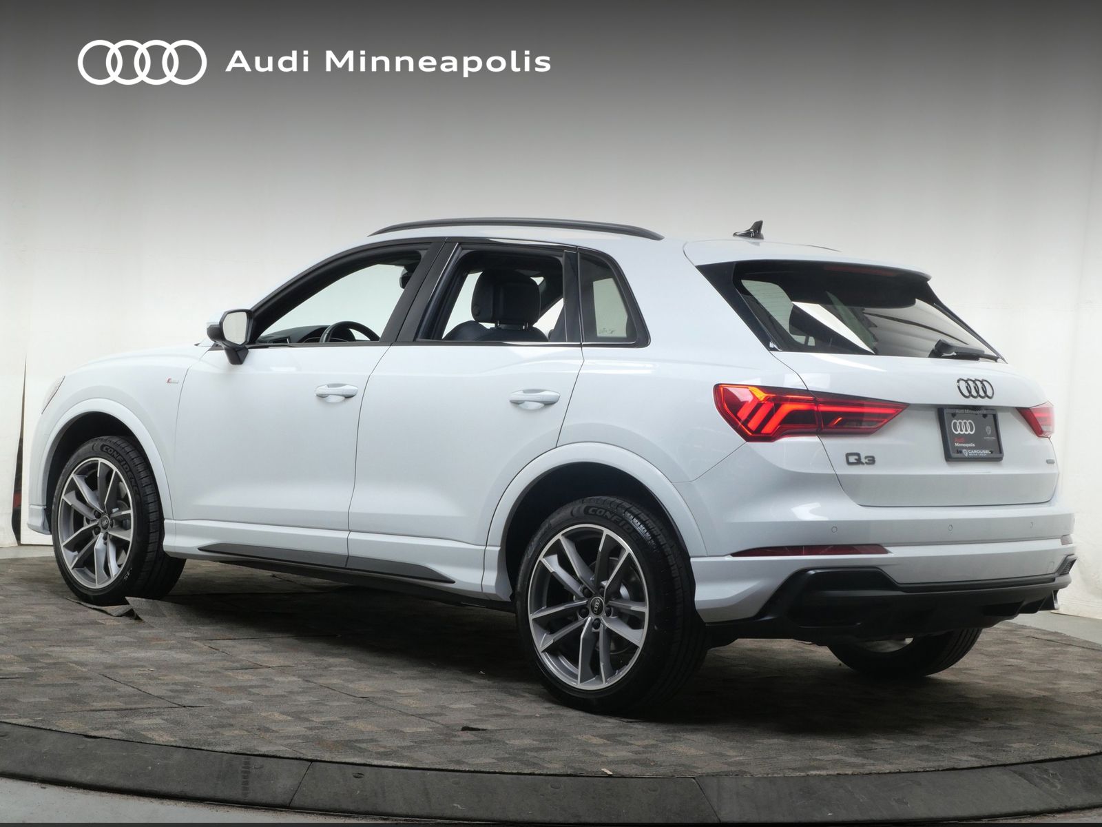 Thumbnail: 2022 Audi Q3 - 4