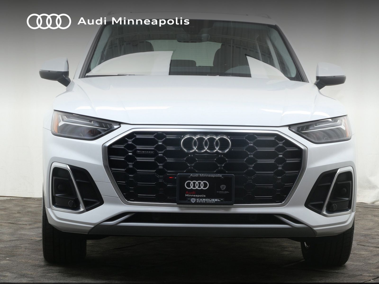 Thumbnail: 2023 Audi Q5 - 11