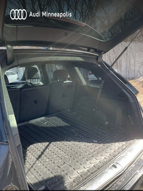 Thumbnail: 2023 Audi Q7 - 17