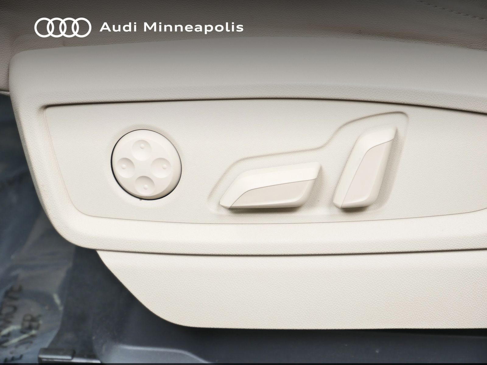 Thumbnail: 2023 Audi Q5 - 13