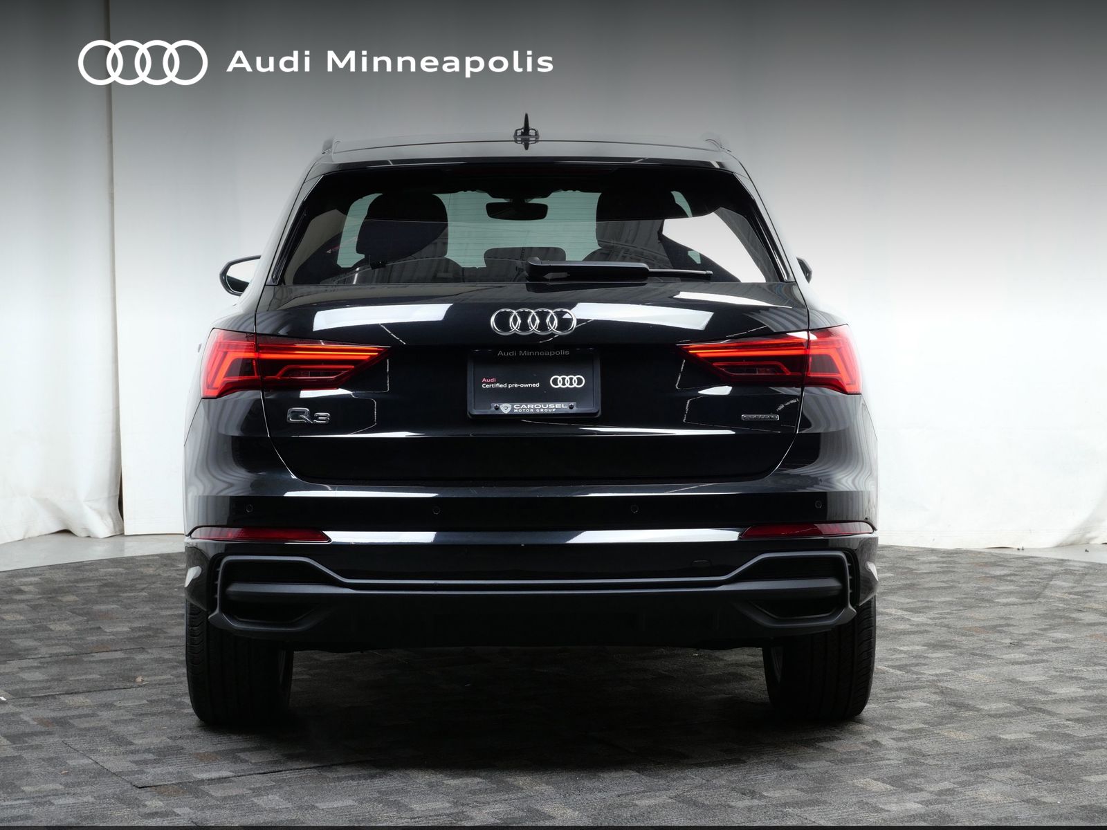 Thumbnail: 2023 Audi Q3 - 7
