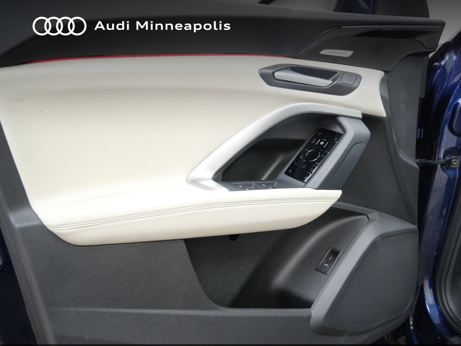 Thumbnail: 2025 Audi Q5 - 12